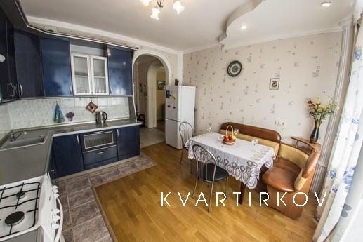 ул. Чернышевского 97, Уфа - квартира посуточно