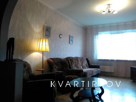 Spacious well appointed quiet 3 t., Kyiv - apartment by the day
