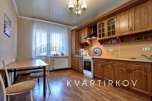 Большая трехкомнатная квартира в центре, Краснодар - квартира посуточно