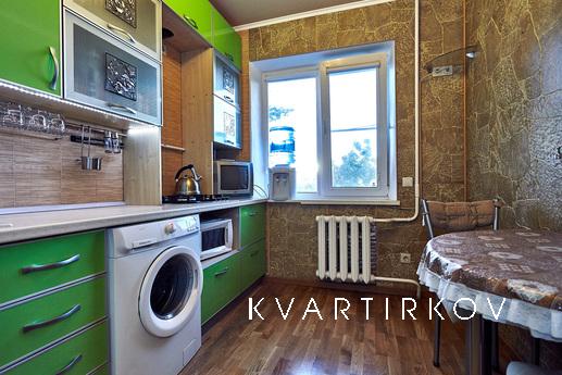 Двухкомнатная квартира в самом центре, Краснодар - квартира посуточно