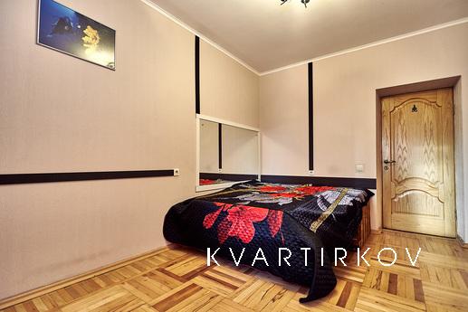 Время принятия заявок: с 7:00 до 23:00 .
Сдаем 2-х комнатную