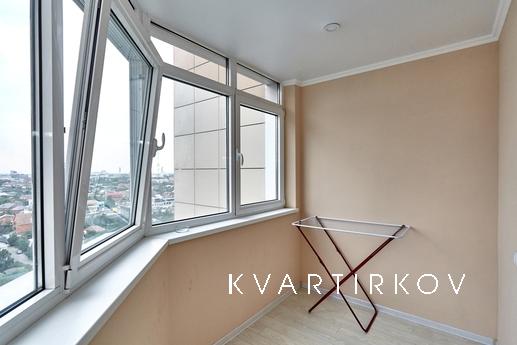 Просторная двухкомнатная квартира, Краснодар - квартира посуточно