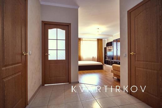 Современная 1-комнатная квартира, Краснодар - квартира посуточно