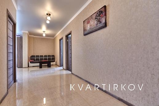 Cozy 2 bedroom apartment, Krasnodar - apartment by the day