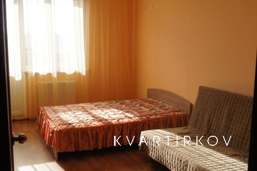 Сдаю посуточно однокомнатную квартиру в новом доме, ЮМР рядо