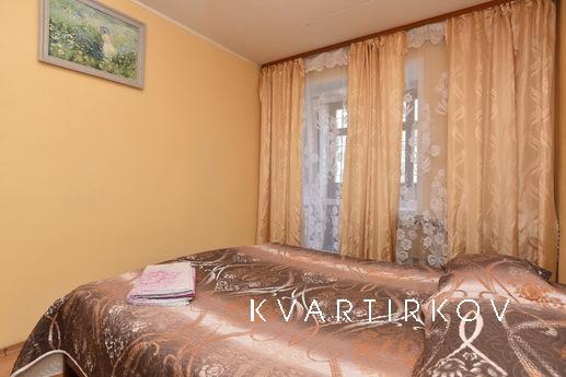 Трехкомнатная квартира рядом КРК Уралец, Екатеринбург - квартира посуточно