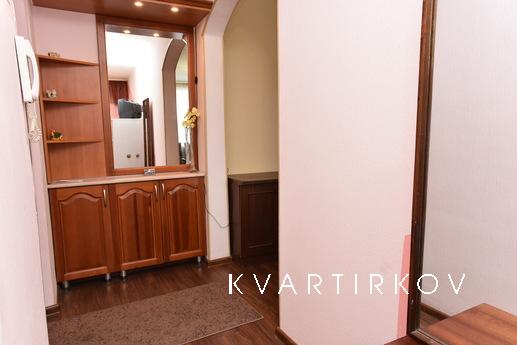 Трехкомнатная квартира рядом КРК Уралец, Екатеринбург - квартира посуточно