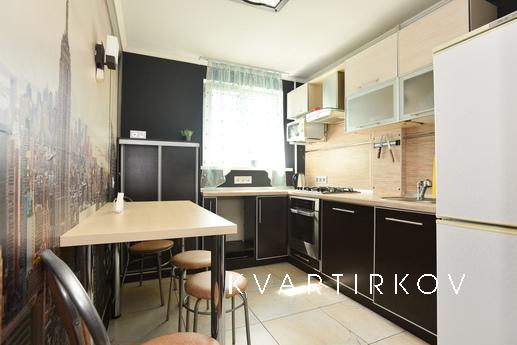 Посуточно Академика Бардина 38, Екатеринбург - квартира посуточно