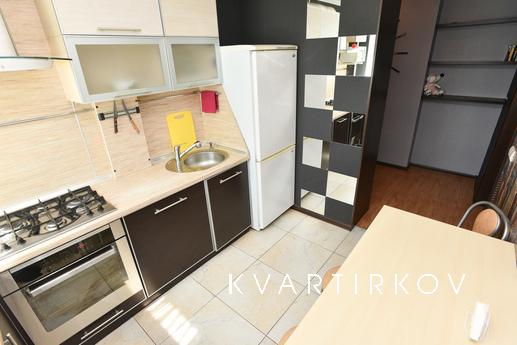 Посуточно Академика Бардина 38, Екатеринбург - квартира посуточно