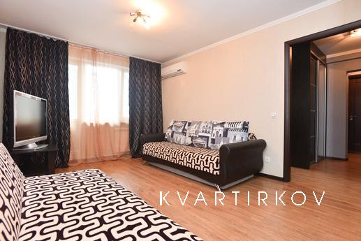 Посуточно Академика Бардина 38, Екатеринбург - квартира посуточно