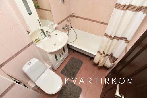 Посуточно Академика Бардина 38, Екатеринбург - квартира посуточно