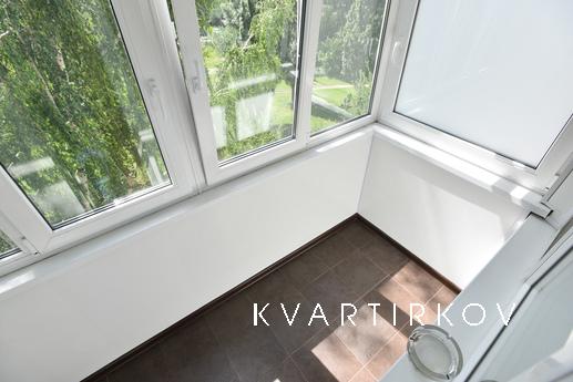 Посуточно Академика Бардина 38, Екатеринбург - квартира посуточно