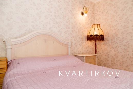 For rent, nice apartment in the center of Moscow! 15 min wal
