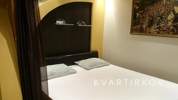 2к квартира Люкс возле аквапарка Ривьера, Казань - квартира посуточно