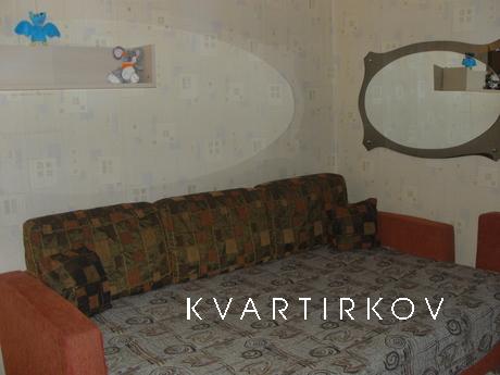 сдаю на сутки,часы., Волгоград - квартира посуточно