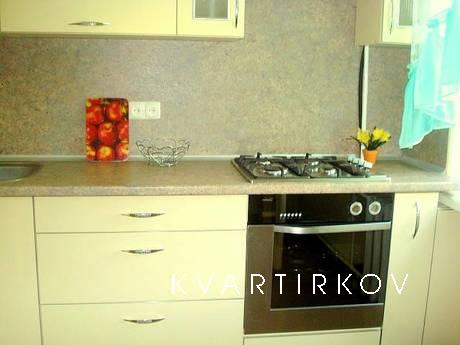 2 комнатная квартира на Ставропольской, Краснодар - квартира посуточно