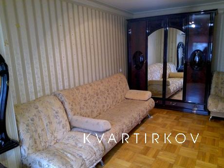 Небольшая уютная квартира, 30 кв. м. на 4 этаже 5-ти этажног