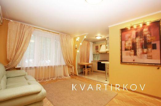 В самом центре города, на улице Хакурате сдается уютная одно