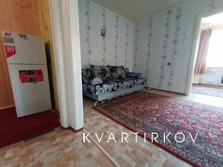 2 bedroom apartment for rent, Kamenskoe (Dniprodzerzhynsk) - apartment by the day