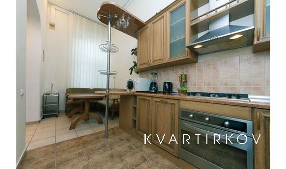 Luxury apartments in the center of Kiev, Kyiv - apartment by the day