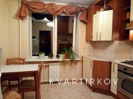 2 bedroom apartment near the metro, Санкт-Петербург - квартира подобово