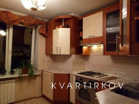 2 bedroom apartment near the metro, Санкт-Петербург - квартира подобово