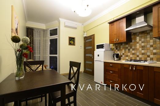 Апартаменти на 6 спальних місць у центрі, Львів - квартира подобово