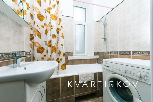 Квартира в центрі Кіева 3 кімнатна, Київ - квартира подобово