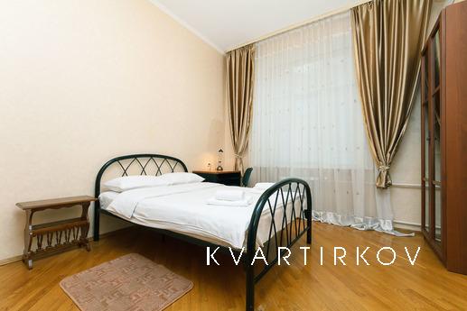 Квартира в центрі Кіева 3 кімнатна, Київ - квартира подобово