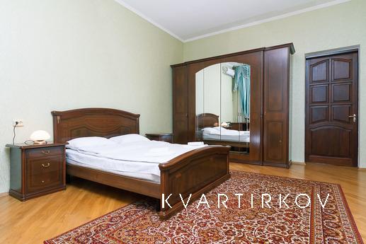 Вдале розташування квартири дозволяє насолодитися пам'ятками