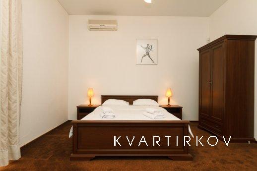 3 комнатная в центре Киева на Крещатике, Киев - квартира посуточно