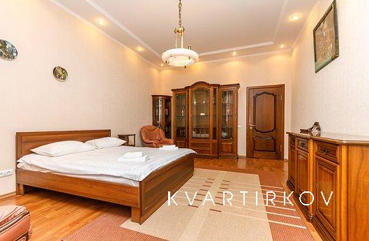 3 кімнатна квартира в центрі Києва, Київ - квартира подобово