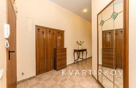 3 кімнатна квартира в центрі Києва, Київ - квартира подобово