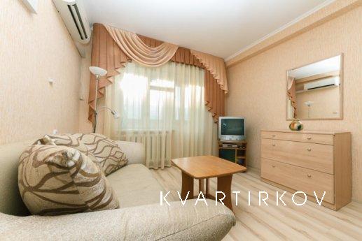 1 bedroom apartment in the city center, Kyiv - apartment by the day