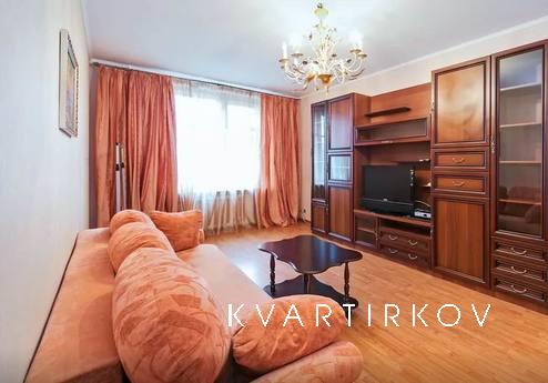 Luxury apartments in the metro, Санкт-Петербург - квартира подобово