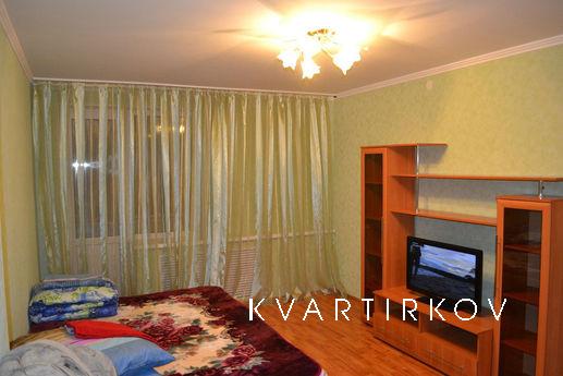 Квартира в около парк хауса. 2х спальная кровать, диван, tv 