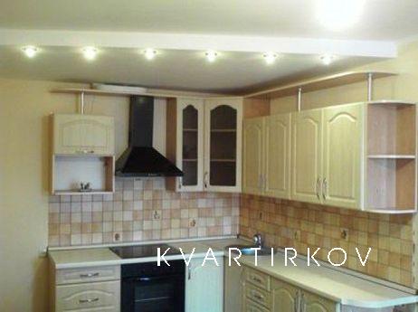 2х комнатная квартира в р-не Центра, Нижневартовск - квартира посуточно