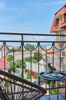 Luxurious and bright 3k sq., Mukacheve - apartment by the day