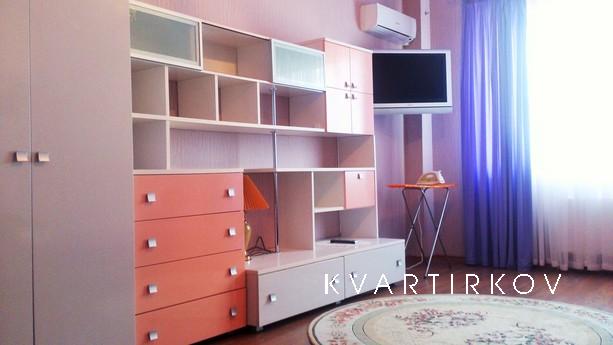 Казбекская 9, пересечение ул.Яна-Полуяна Тургенева.
Новая од