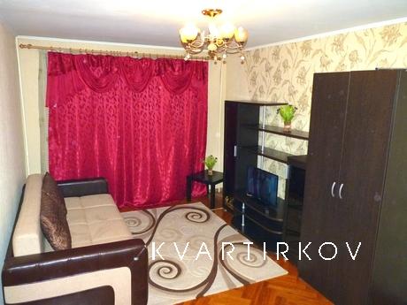 Чистая и уютная квартира в пешей доступности от трех станций