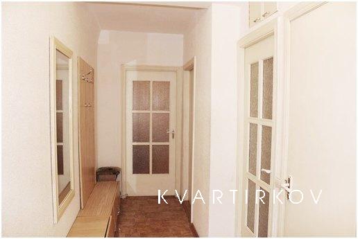3 bedroom apartment in the center, Kyiv - apartment by the day
