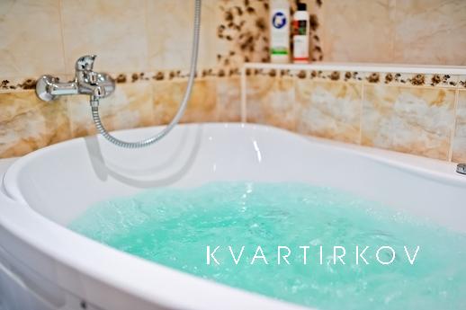 В шаговой доступности располагаются: кафе, ресторан Maximili