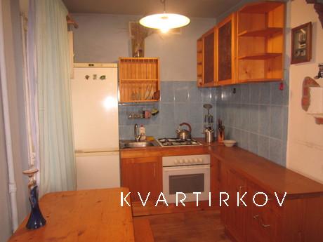 Cozy apartment near Silpo center, Bakhmut (Artemivsk) - apartment by the day