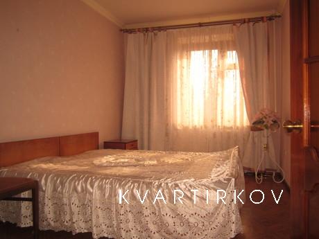 Уютная 2к квартира, все удобства, Бахмут (Артемовск) - квартира посуточно
