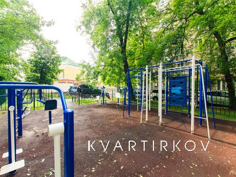 Посуточно Земляной Вал 24/32, Москва - квартира посуточно