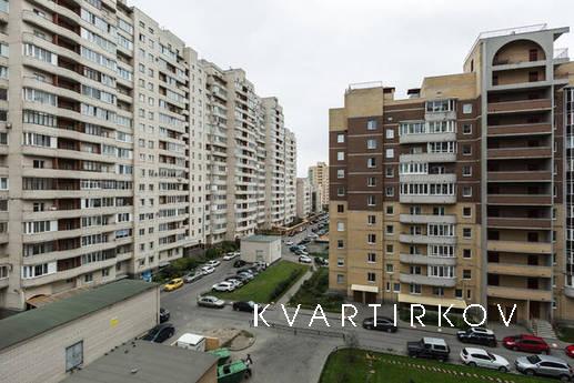 The apartment is in a new building, Санкт-Петербург - квартира подобово