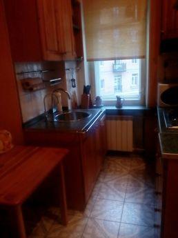 The apartment is near the metro, Санкт-Петербург - квартира подобово