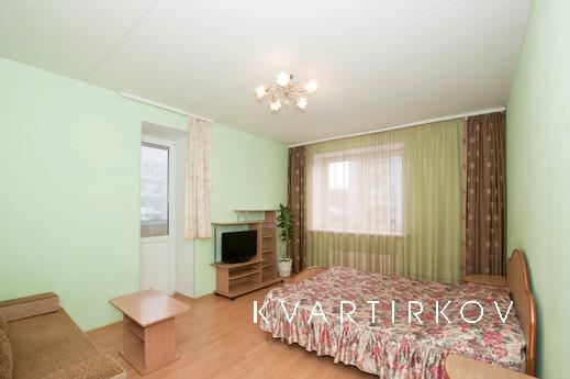 Недалеко от ЖД Вокзала и Северного автовокзала. Рядом ТРЦ 