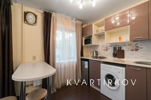 Marin Dom na Sacco and Vanzetti, 54, Єкатеринбург - квартира подобово