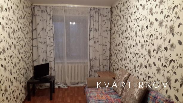 трехкомнатная евро на фирма мир, Уфа - квартира посуточно